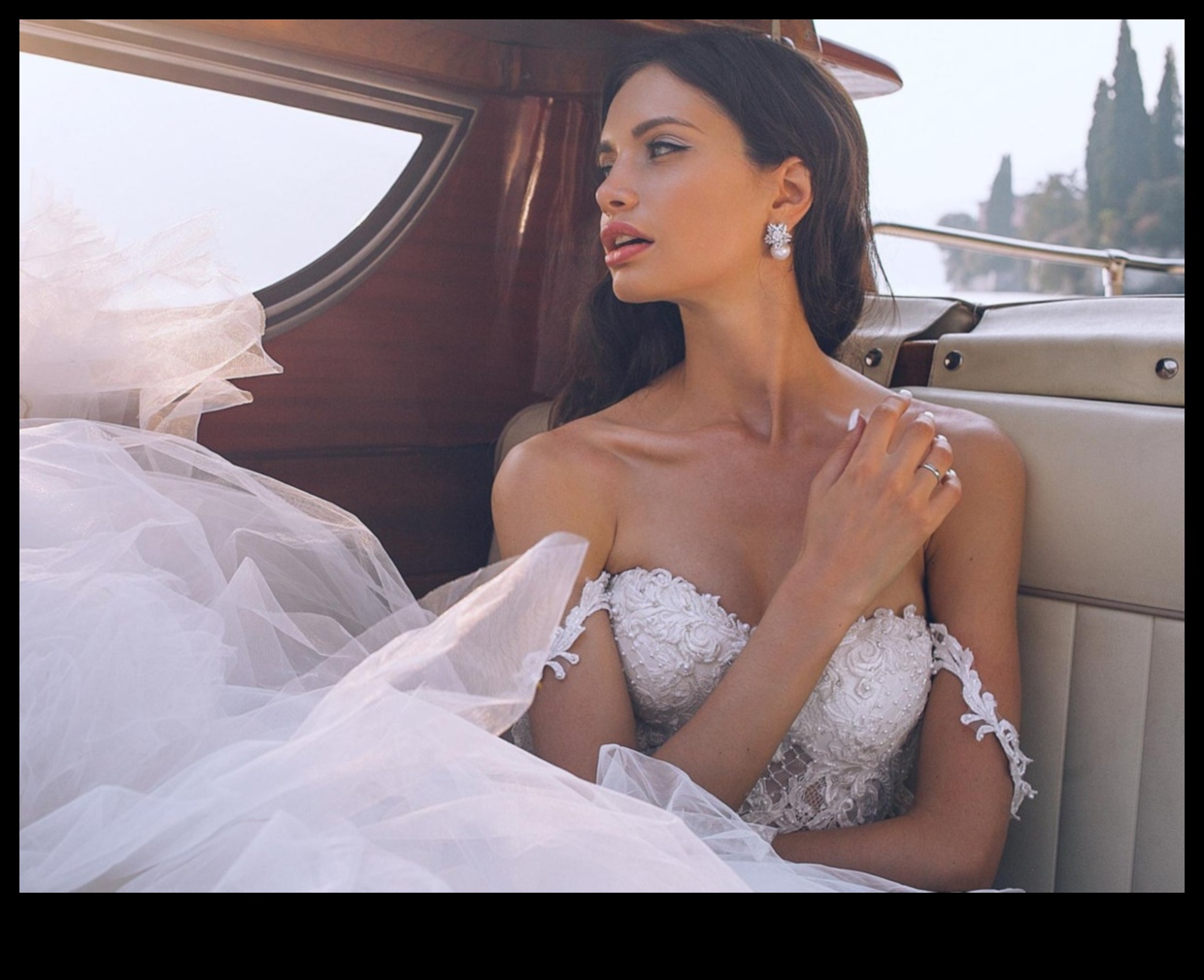 Detalii orbitoare: Bridal Jewelry Brilliance