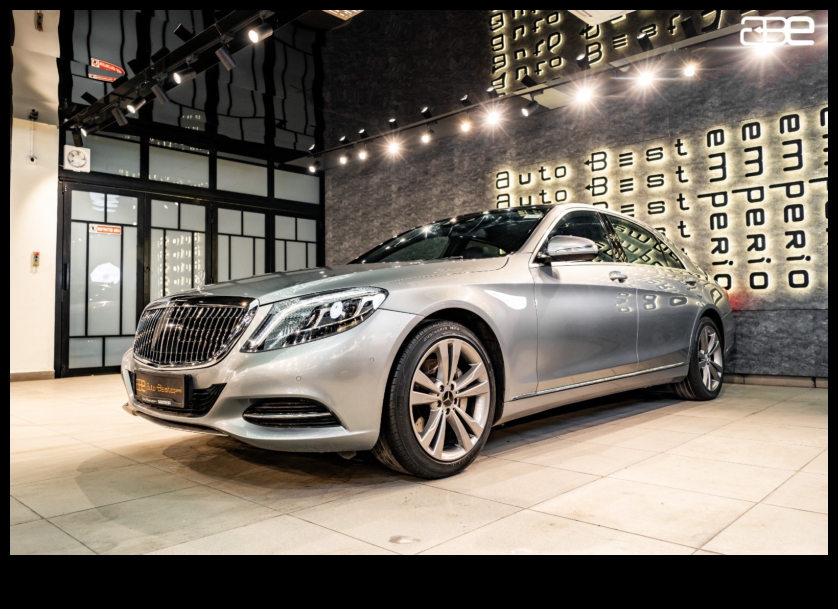 Eleganță hibridă Plimbări de lux pentru cei conștienți de mediu 1 Eleganță hibridă: plimbări de lux cu o atingere ecologică