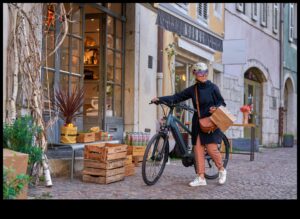 Plimbări în peisaj urban: navigarea în spații urbane pe biciclete elegante