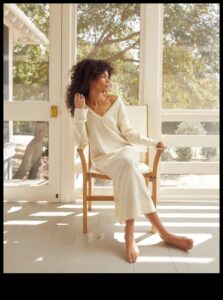 Sustainable Chic: ținute moderne pentru eco-conștienți